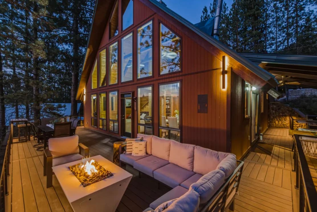 Decks & Outdoor Living