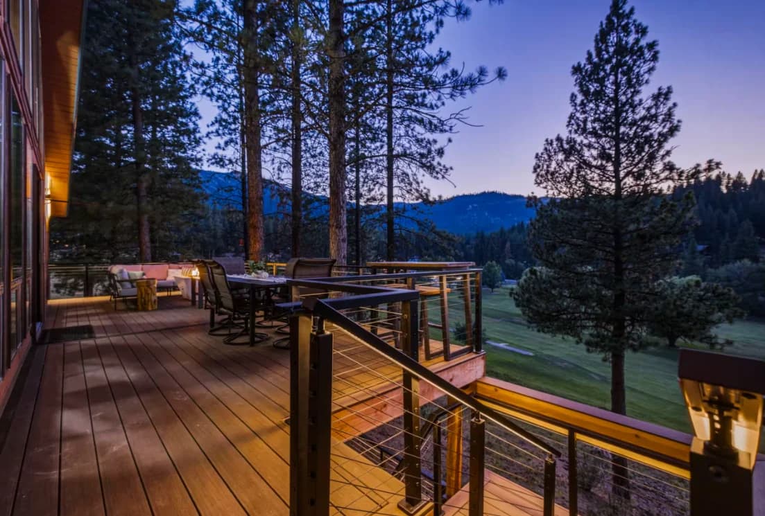 Decks & Outdoor Living